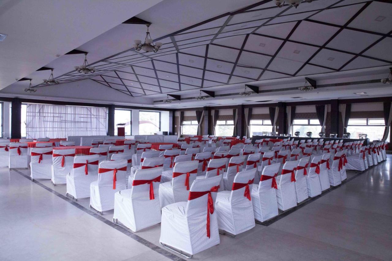 Hotel Central Park Siliguri Eksteriør billede
