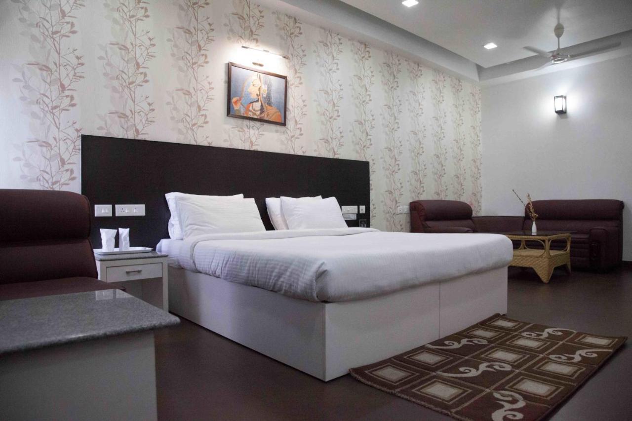 Hotel Central Park Siliguri Værelse billede