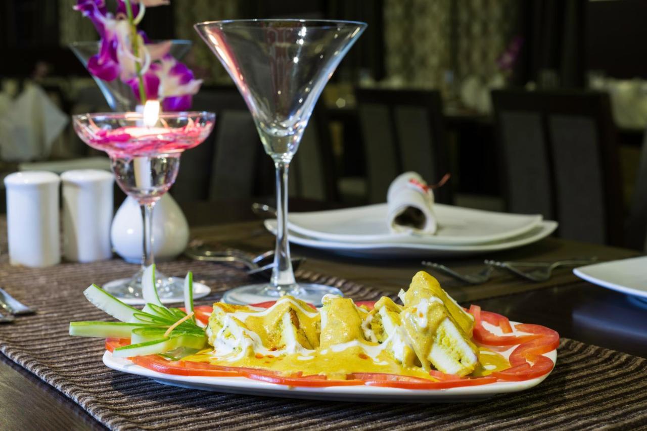 Hotel Central Park Siliguri Eksteriør billede