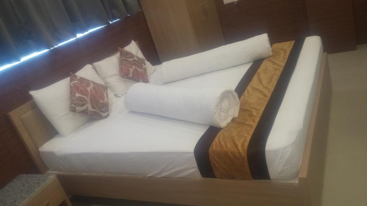 Hotel Central Park Siliguri Eksteriør billede